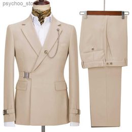 Beige Double Breasted Heren Pakken 2 Stuks Riem Ontwerp Jas Broek Nieuwste Ontwerp Bruiloft Pakken Bruidegom Prom Smoking Blazer Set Q230828