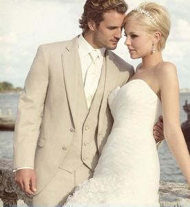 Tuxedos de marié beiges, revers cranté, costume 3 pièces pour mariage, costume classique pour hommes, veste de bal d'affaires, blazer (veste + pantalon + cravate + gilet) 2271