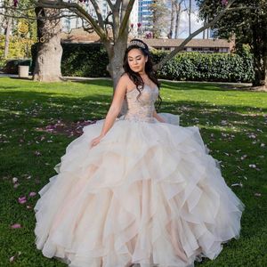 Robes De Quinceanera Beige robe De bal chérie perlée cristal volants jupe douce 16 robe Vestidos De 15 Anos