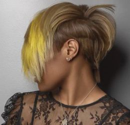 Beisdwig hittebestendige synthetische kapsels voor vrouwen korte bruine pruik met lang gemengd gele en blonde knal cosplay gekleurd haar