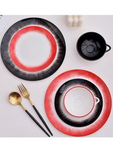 Vaisselle en céramique de créateur belge, assiettes rouges noires, assiettes à fruits, style sombre minimaliste, assiettes à manger occidentales, tasses à café, assiettes à manger, ensemble de 3 pièces