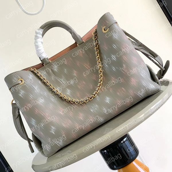 Sac fourre-tout Bella Sacs de créateurs pour femmes FLIGHT MODE Sac seau Bella Tote sacs à main en avion de voyage Sac fourre-tout en cuir de veau gris spacieux parfait coloris souple spacieux