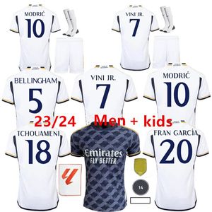 BELLINGHAM 23 24 Real Madrid Soccer Jerseys Fans Version 2023 2024 Kit MODRIC camiseta VINI JR CAMAVINGA TCHOUAMENI mADRIdes maillot de football ensembles pour enfants