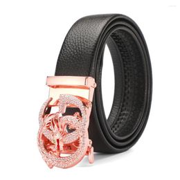 Courroies de créateurs de mode Ceinture Burst Cuir Hommes Boucle automatique Rotation Ssangyong Design Grande Taille Coréen Golf