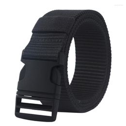 Cinturones Moda Simple Unisex Tejido Cinturón de lona Hebilla de inserción de plástico Hombres al aire libre Casual y mujeres Tácticas