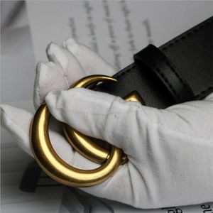 Ceintures de ceintures pour femmes à double facette élégante ceinture de boucle lisse simple avec lettre 249f