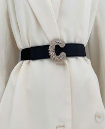 Cinturones para mujer, cinturón elástico de marca de diseñador de lujo, vestido decorativo para mujer, hebilla tipo C con diamantes de imitación, sellado de cintura Sash9395756