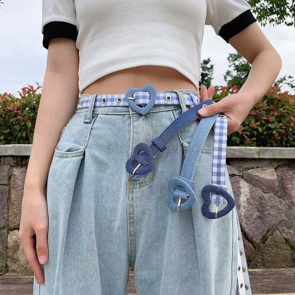 Ceintures de boucle de broche en forme d'amour pour femmes jeans d'été inspire la ceinture de la ceinture de la ceinture mince