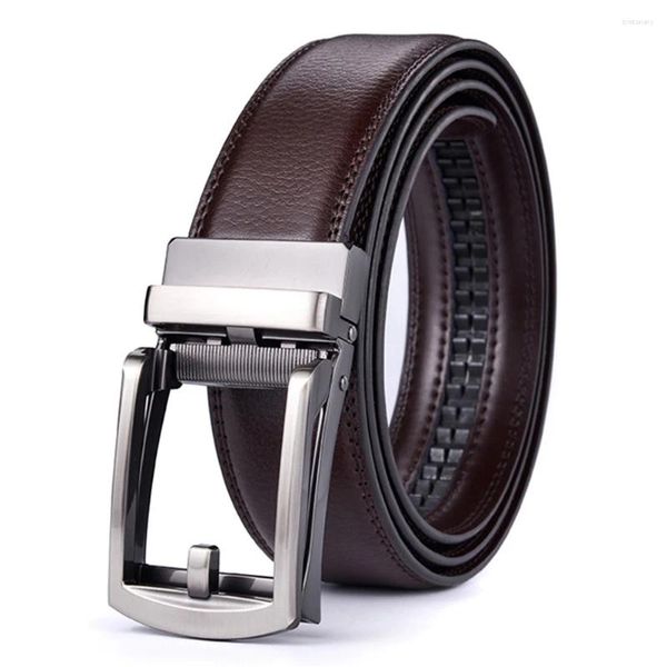 Ceintures de ceinture en cuir en cuir avec un pantalon de pantalon en jeans de boucle automatique