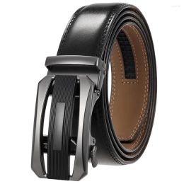 Ceinture ceinture de robe à cliquet en cuir masculin pour hommes avec café de boucle automatique / trim noir à 35 mm de large longueur: 105-125 cm