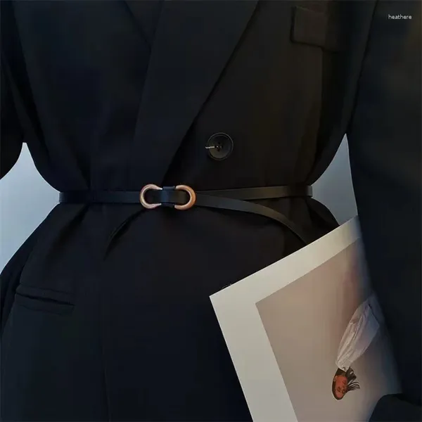 Cinturones finos sin agujeros para mujer moda de cuero PU tamaño libre cintura ajustable vestido femenino abrigo correas Accesorios
