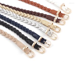 Ceintures Richkeda Store 2022 pour femmes en cuir PU tressé la ceinture de mode causale de la ceinture causale de 1,2 cm de boucle dorée mince