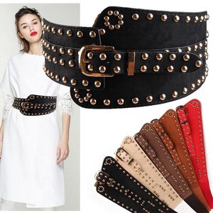 Riemen vrouwen middeleeuwse retro punkstijl vrouwelijke riem brede taille onregelmatige pin buckle klinknagel bezaaide korset riembelts