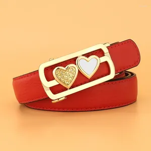 Ceintures Femmes Red Designer Automatic Buckle Heart High Quality Geuthear Cuir Brand 2,4 cm Fine Taist Belt Jeans Laday