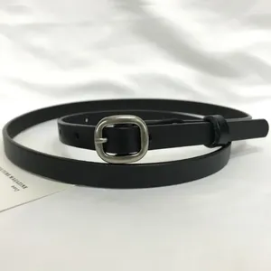 Ceinture de vache de vache pour femmes ceinture mince simple et à la mode