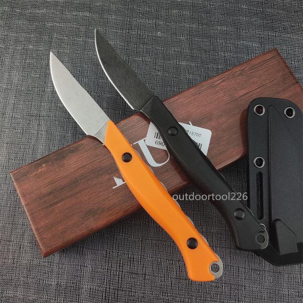 Couteau à lame fixe BM 15700 Flyway, lame en acier inoxydable 2.7/CPM-154, poignées en Santoprene noir/orange avec gaine K