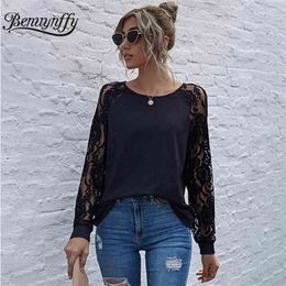 Benuynffy évider dentelle patchwork femme t-shirts printemps été o-cou à manches longues t-shirts hauts femmes t-shirt décontracté 210401