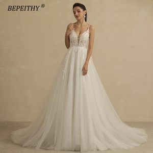 Bepeithy Deep V Neck Spaghetti ruzies een lijn kanten trouwjurken voor vrouwen glittler mouwloze boho bruids feestjurk 240321