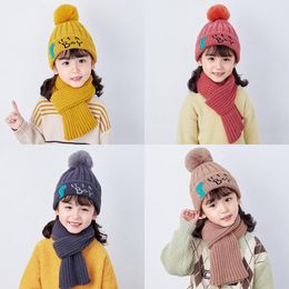 Beretten 1-8 jaar kinderen gebreide sjaal en hoed set luxe winter warme beanie hoeden sjaals met bontpom voor jongens meisjes ZZ-415Berets