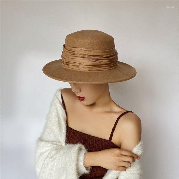 Bérets 2022 Mode Chapeaux de laine Femmes Style britannique Élégant Plat Top Fedora Femme Panama Fascinator Feutre Automne Hiver Chic
