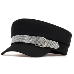 Berets 2023 Big Buckle Estilo Beret Versão Coreana com Diamante Hip Hop Caps Outono e Inverno Modelos Tendência Chapéus Senhoras Chapéu Selvagem