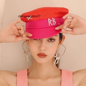 Bérets 2023 Marque Designer Printemps Été Casquettes Femmes Bicolore Sboy Cap Cristal Embelli Satin Baker Boy Chapeau