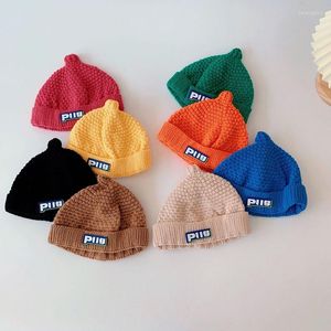 Bérets 2023 Enfants Tricoté Chapeau Couleur Bonbon Lettres personnalisées Melon Cuir Bébé Sucette Mignon Filles Bonnets