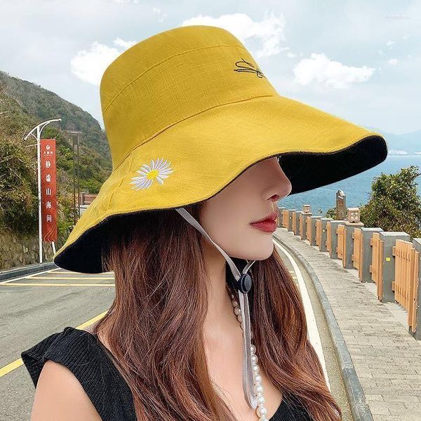 Bérets 2023 Little Daisy Fisherman Hat La marque de mode pour femmes Le pare-soleil double face peut être pris comme substitut pour l'été Thin Sunscre