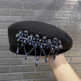 Boinas 2023 Diseñador único para las mujeres de lujo Rhinestone Flor Diamantes Cap Exagerado Pintor Sombrero Mujer Invierno Tocado