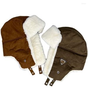 Beretten 2023 Winterhoeden voor mannen Warm Bomber Hat uShanka faxu bontklappen trapper Sovjet locomotieve dop zwarte sneeuw