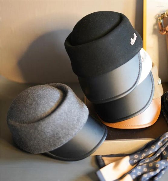 Bérets 202311-2508373 Ins Chic hiver Japon laine feutre Pu bord perceuse lettre dame service équestre chapeau hommes femmes visières casquette