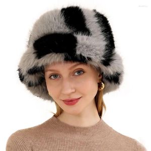 Bérets 2024 Big Fluffy Faux Fur Bucket Hat pour femmes Luxury Plasseman Pêcheur chaud Hiver épaissis