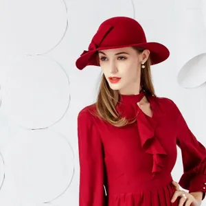Bérets 2024 Coiffes de mode élégantes Red Hat All-Match Wool femelle féminine laine Cap Fedoras largeur Brim B-7476
