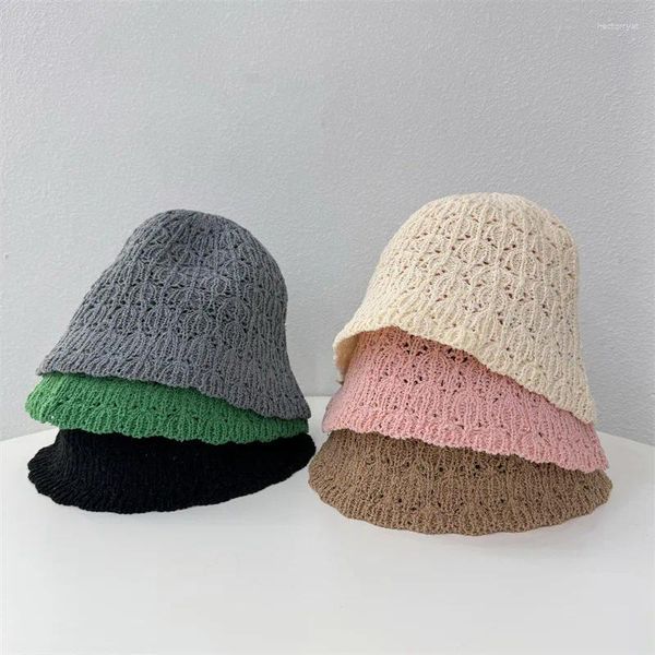 Bérets 2024 Fashion tricot Bucket Hat Designer Luxury Wide Brim Femmes Panama Summer Sun Visor Hats Hollow Beach Cap