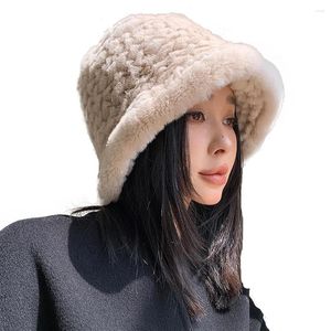 Bérets 2024 Mode Femmes Chapeaux d'hiver Luxe Réel Rex Fourrure Cap Tricoté Chapeau De Pêcheur
