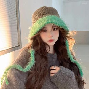 Baretten 2024 Koreaanse Winter Mode Emmer Hoed Kleuraanpassing Imitatiebont Lace-up Breedgerande Elegante Beanie Hoeden voor Vrouwen