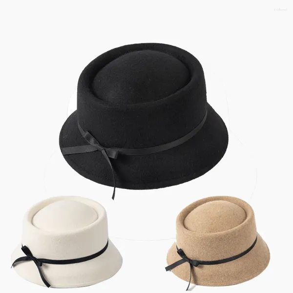 Bérets 2024 Mode d'hiver rétro garder au chaud laine blanche femmes Fedora dame chapeau en plein air feutre casquette Tether Bow Show Pose seau