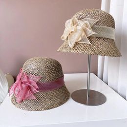 Bérets 202404-2506654 Ins Chic Summer Summer Handmade Natural Salty Grass Flower Lady Bucket Bucket Femme Femme Hat de loisirs