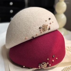 Bérets 202412-DD Ins Chic hiver Branches métalliques décorations de perles laine dame béret chapeau femmes loisirs peintre casquette