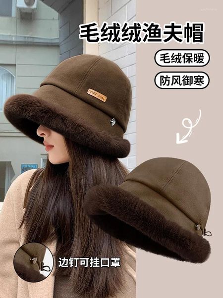 Bérets Un chapeau chaud en peluche qui peut être porté comme masque pour les femmes en hiver