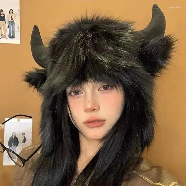 Berets Big Black Bull Horn Mao Lei Feng Hat pour hommes et femmes en hiver Protection d'oreille chaude