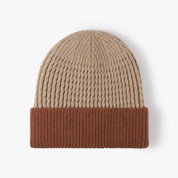 Boinas Color bloque Jacquard gorros invierno sombrero de punto de los hombres al aire libre de lana gruesa gorra fría protección de los oídos femeninos Skullies cálidos