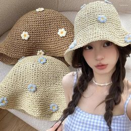Berets Bohemia Hollow Blue Flower Straw Caps For Women Summer Seaside vakantie Zon Bescherming Hoed Sense strandemmer