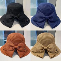 Berets Bow Sun Hats Bredy Bim floppy Zomer emmer voor vrouwen Beach Panama Straw Dome Shade Fisherman Hat Casquette Femme Luxe