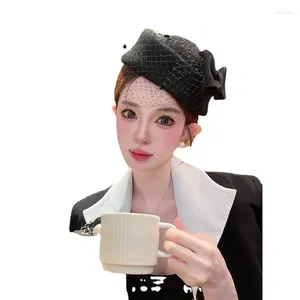 Bérets britannique rétro maille laine béret femme japonais français chapeau haut-de-forme Socialite lumière luxe voile coiffure