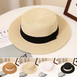 Bérets British Retro Style Hat élégant Collection de paille d'été pour femmes Protection solaire pour la randonnée en plein air