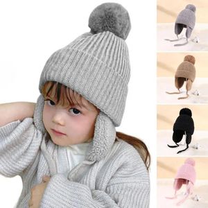 Bérets pour enfants, chapeau tricoté, accessoires d'hiver pour couvre-chef chaud et élégant avec décor de boule en peluche, Design à lacets coupe-vent