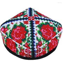 Bérets chinois Xinjiang ouïgour chapeau de danse pour les femmes adultes style folklorique casquette scène performance broderie à la main chapeaux carrés dames