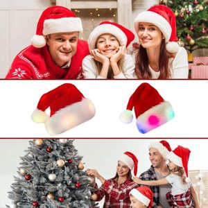 Bérets De Noël En Peluche Cosplay Santa Hat Unisexe Confortable LED Rougeoyant Pour Adulte En Gros