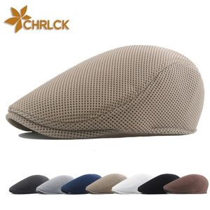 Bérets CHRLCK été hommes chapeaux respirant maille sboy casquettes en plein air chapeau de soleil mode solide casquette plate pour femmes décontracté béret chapeau 231027